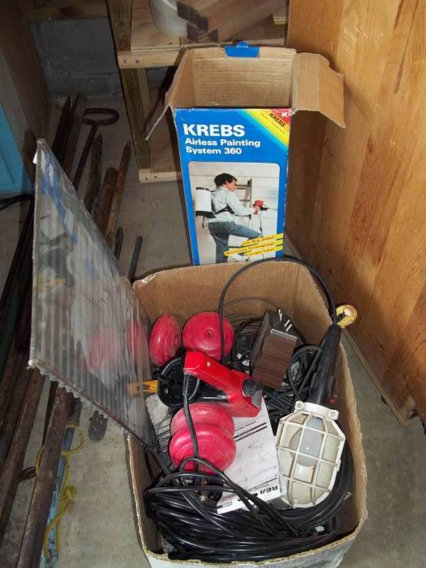 lot 270 image: Painting and Garage Supplies