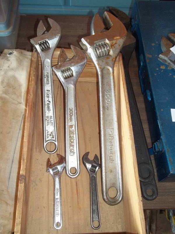 lot 288 image: Wrenches