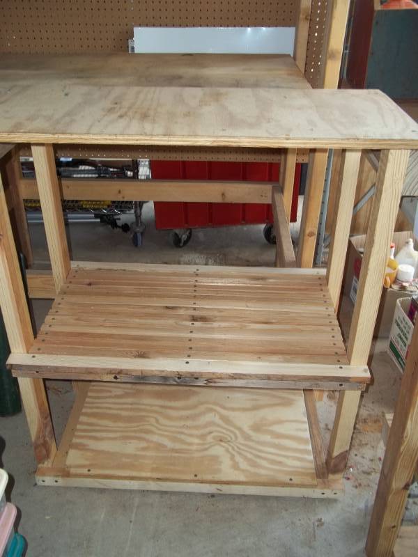 lot 309 image: Garage Shelves
