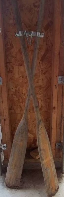 lot 311 image: Oars