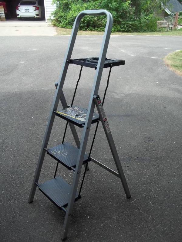 lot 320 image: Step Ladder