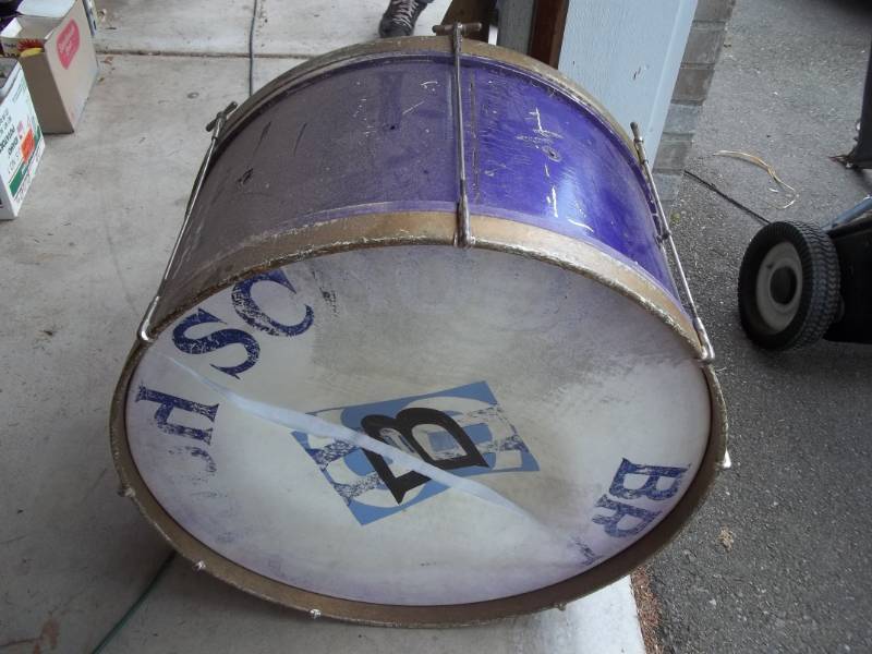 lot 321 image: Brainerd High Drum Turned Coffee Table