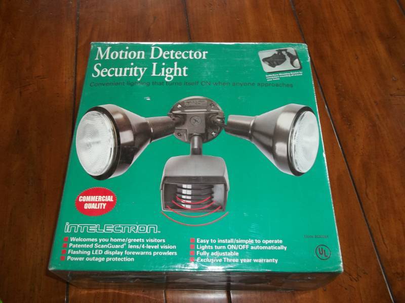 lot 340 image: Security Lights