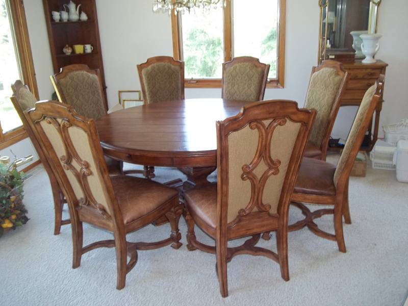 lot 348 image: Amazing Dining Room Table and Chair Set