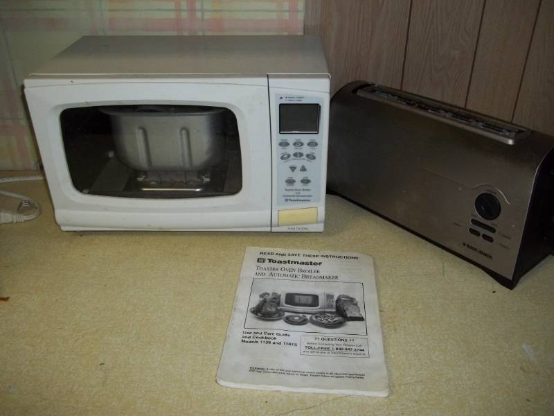 lot 384 image: Toaster OvenBreadmaker Combo