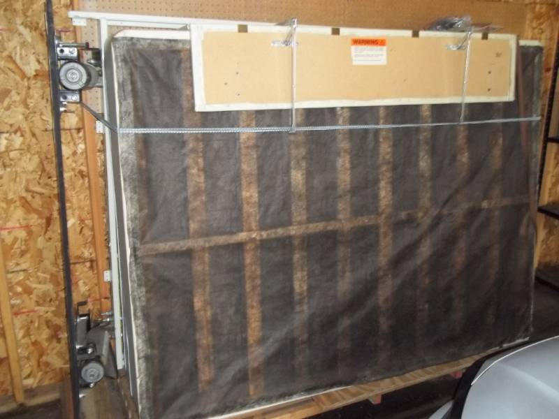 lot 401 image: Murphy Bed