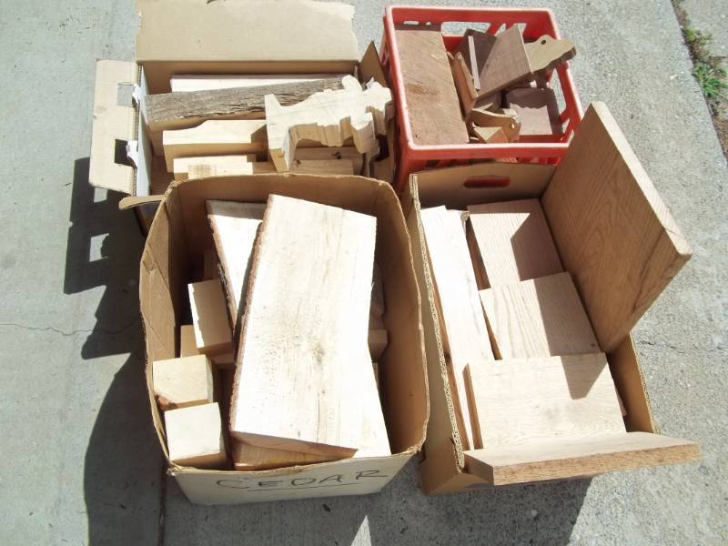 lot 407 image: Carving Wood and More