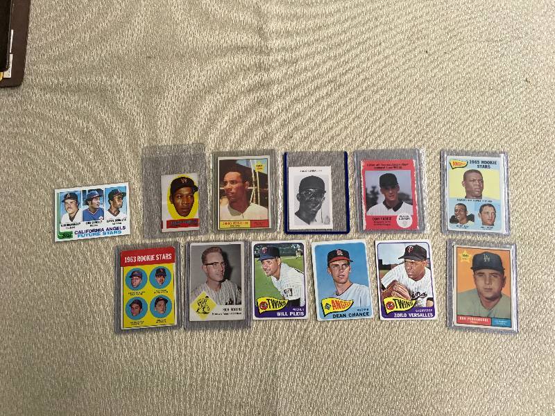 Stack Of Vintage Cards- Mostly Minnesota Twins