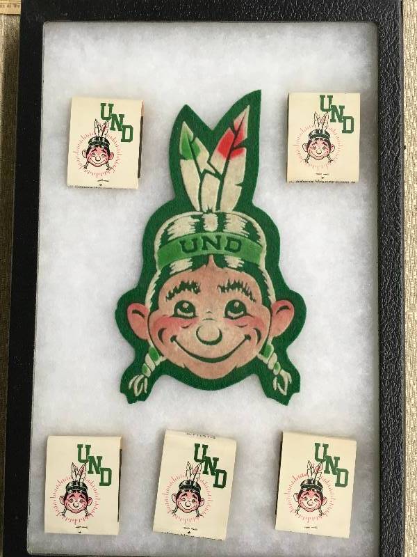 1950 Sioux Newspaper Clippings Pamphlet & Very Rare Sammie Sioux Felt Patch & Match Books