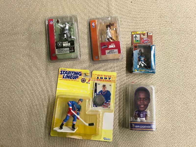 MISC Sports Figurines