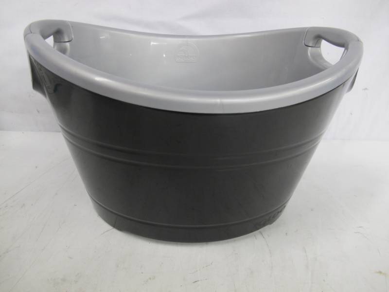 lot 181 image: Igloo 20 quart Insulated Party Bucket - SilverBlack