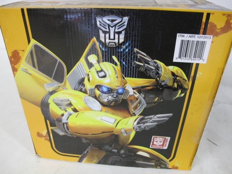 lot 51 image: Volkswagen Beetle Transformers Volkswagen Beetle BumbleBee 112 RC
