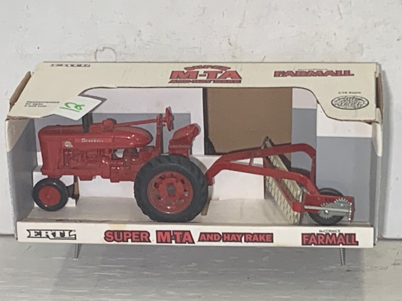 lot 12 image: Farmall M-TA Tractor