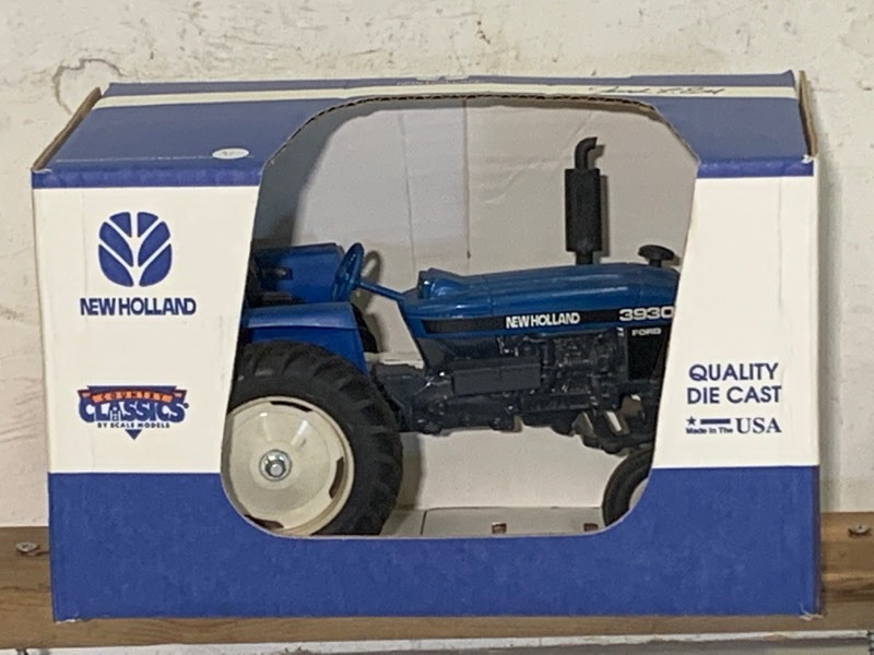 lot 41 image: New Holland Tractor
