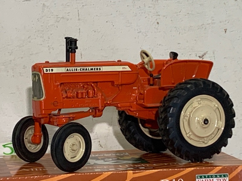 lot 58 image: Allis Chalmers High Crop Tractor