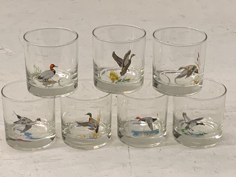 lot 64 image: (7) Duck Drink Glasses