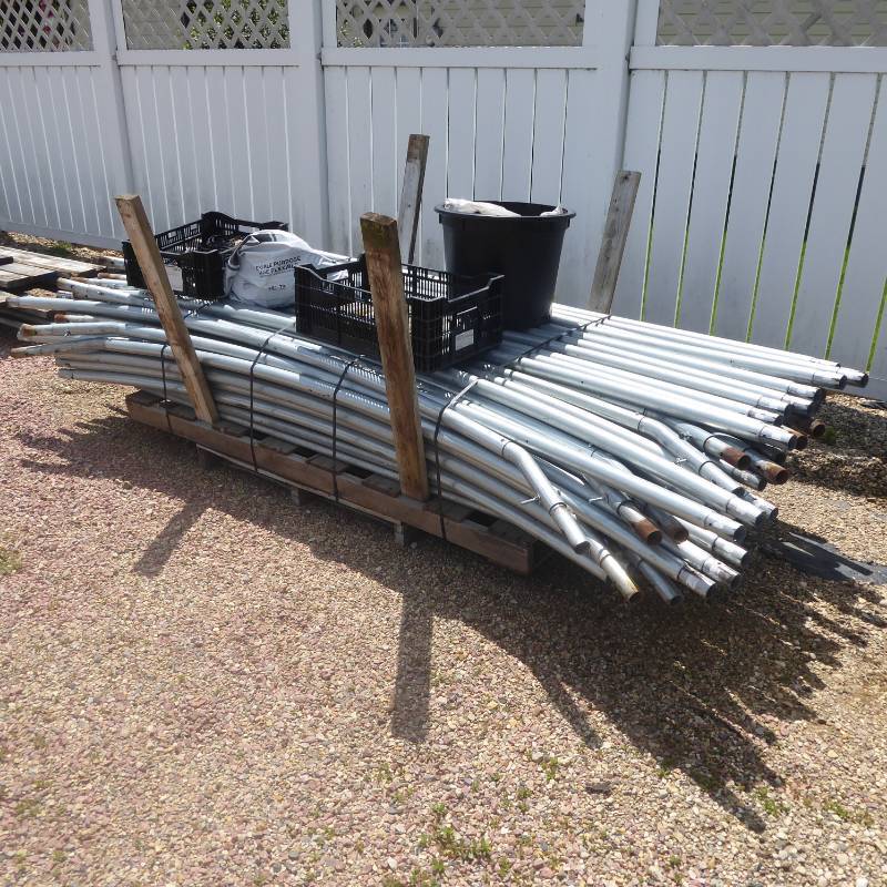 lot 5 image: 30 x 96 Gothic Steel Frame Greenhouse