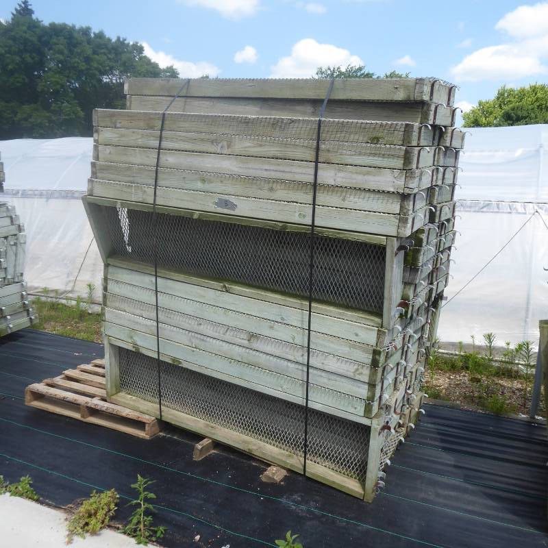 lot 8 image: Pallet of 6 x 2 Metal Greenhouse Benching