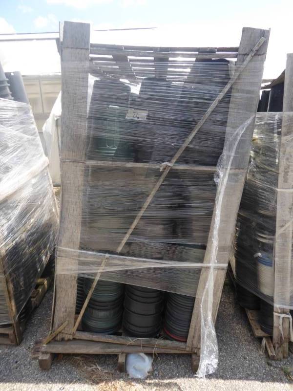 lot 26 image: Pallet of Used Nursery Plant Containers