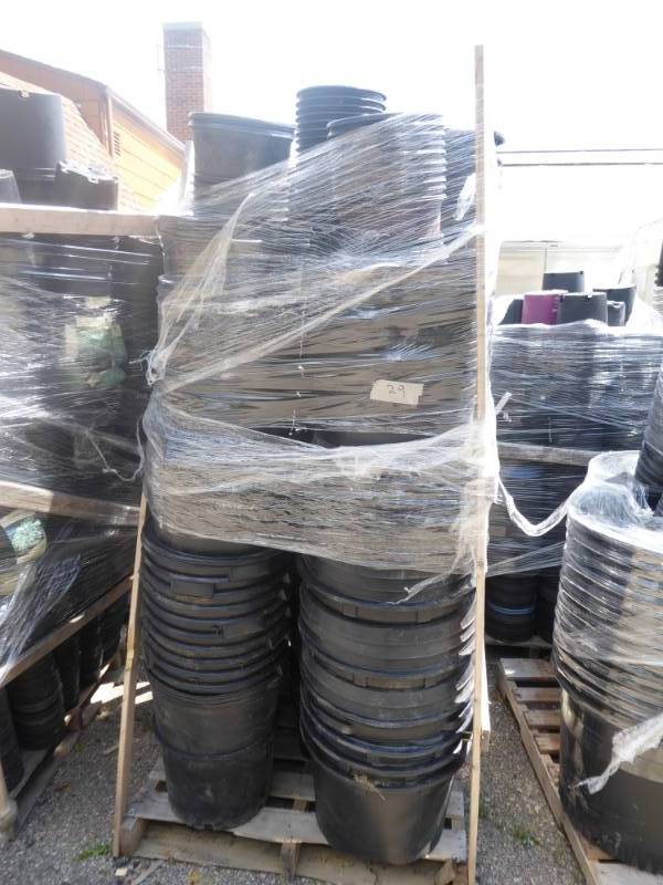 lot 29 image: Pallet of Used Nursery Plant Containers