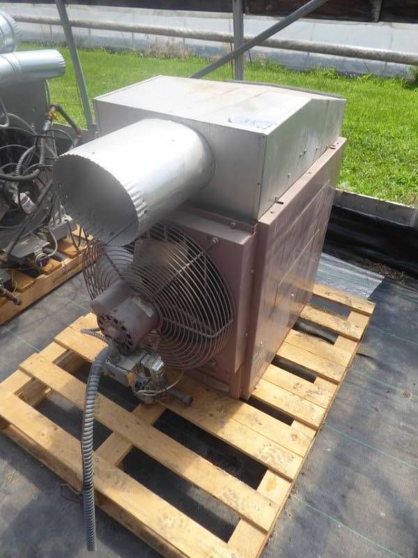 lot 35 image: Reznor Natural Gas Shop Heater