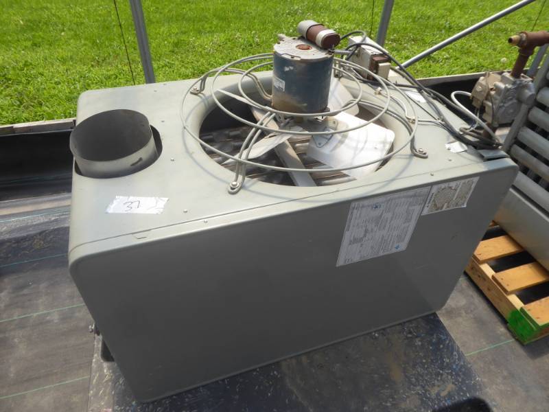 lot 37 image: Reznor Natural Gas Shop Heater
