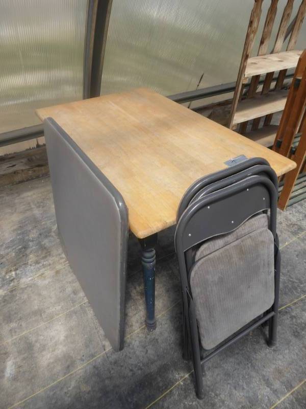 lot 77 image: Dining Table and Folding Card Table with Chairs