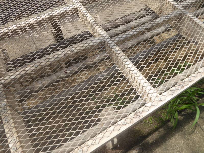lot 100 image: Bulk Lot of Approx. 500 Lineal Feet x 5 wide Metal Benching