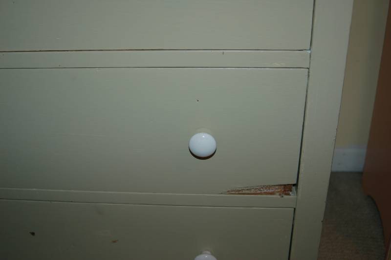 lot 60 image: Five Drawer Dresser