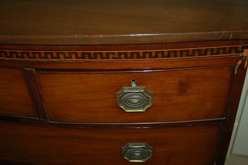 lot 22 image: Beautiful Antique Mahogany Dresser