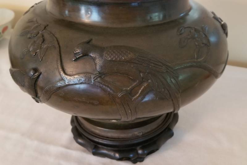 lot 5 image: Antique Bronze Asian Urn Birds and Branches