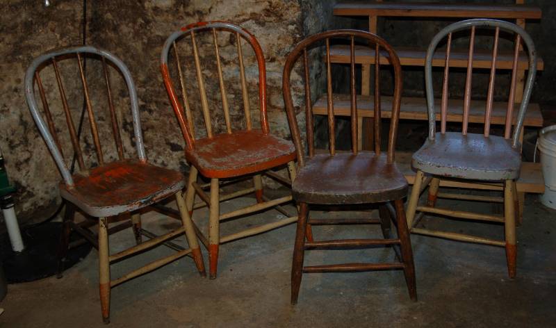 lot 48 image: Set of 4 Farmhouse Wood Chairs