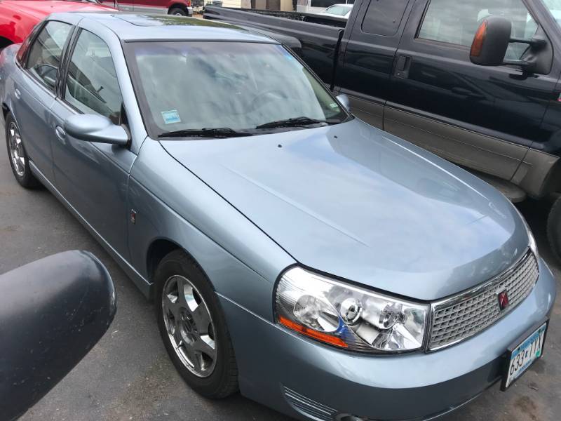 lot 21 image: 2004 Saturn L300 V6
