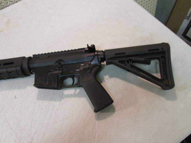 lot 2 image: AR-15 DLFS 1945 Multi Cal. with Mag...