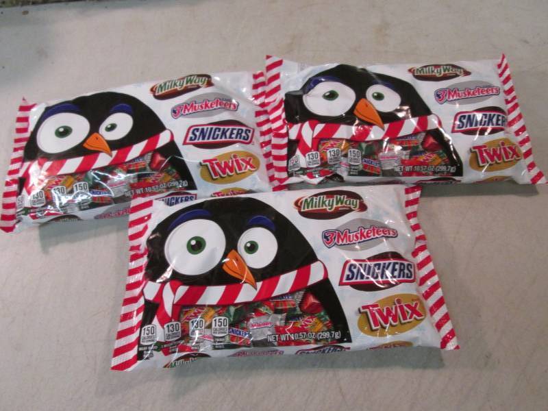 lot 67 image: 3 Bags of Assorted Candy Bars Best ...