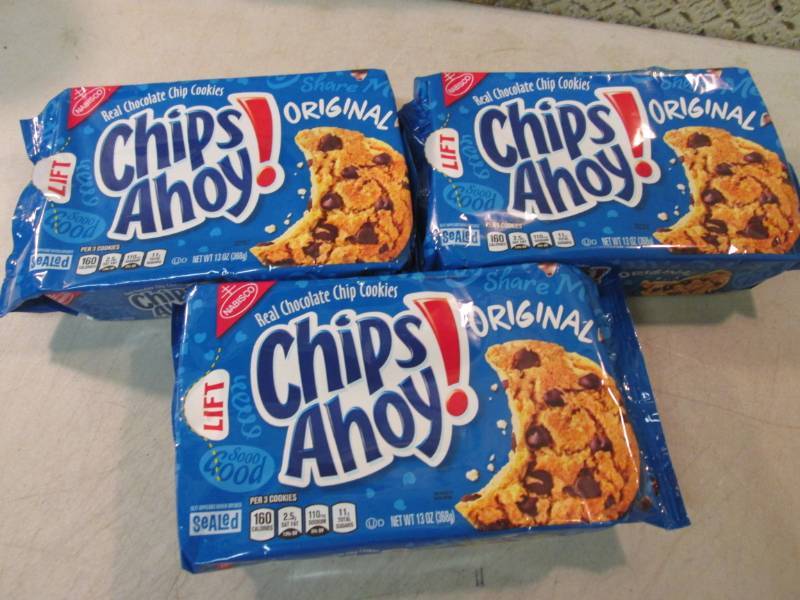 lot 76 image: 3 Packs of Chips Ahoy Original Cook...