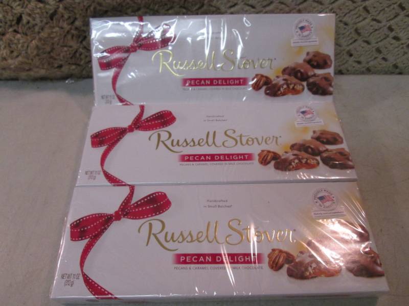 lot 77 image: 3 Boxes of Russell Stover Pecan Del...