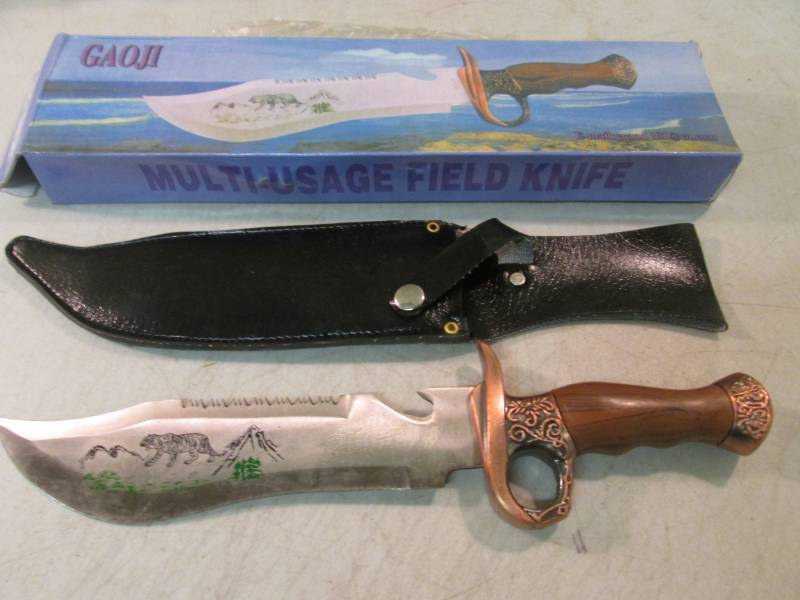 lot 121 image: 13.75 Decorative Fixed Handle Knif...