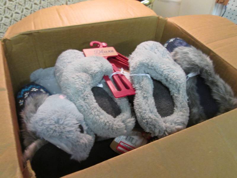 lot 147 image: Box Full of Misc Slippers Assorted ...