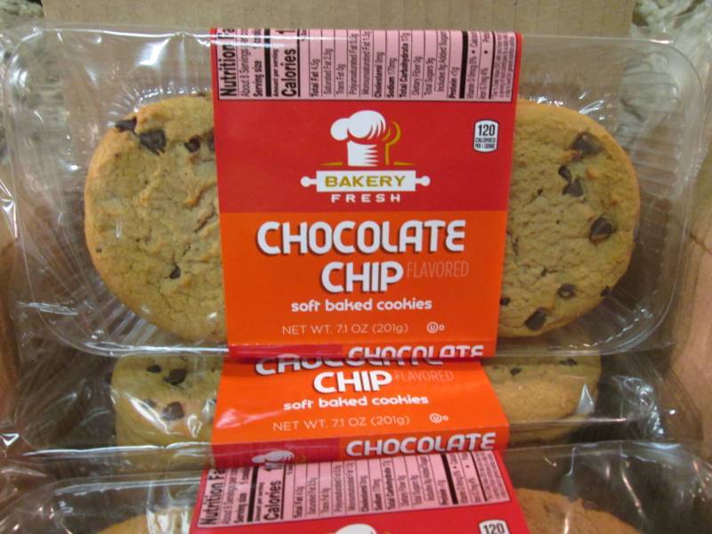 lot 171 image: Case of 12 Packs of Bakery Fresh Ch...