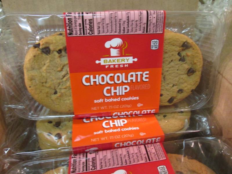 lot 173 image: Case of 12 Packs of Bakery Fresh Ch...