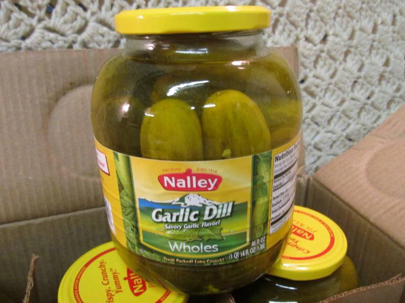 lot 189 image: Case of 6 Large Jars of Garlic Whol...