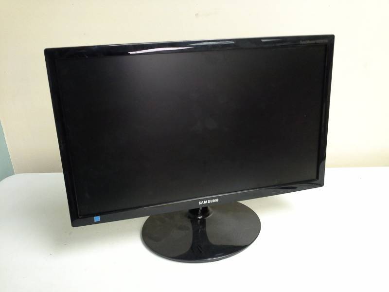 lot 114 image: Samsung 21.5-inch TV