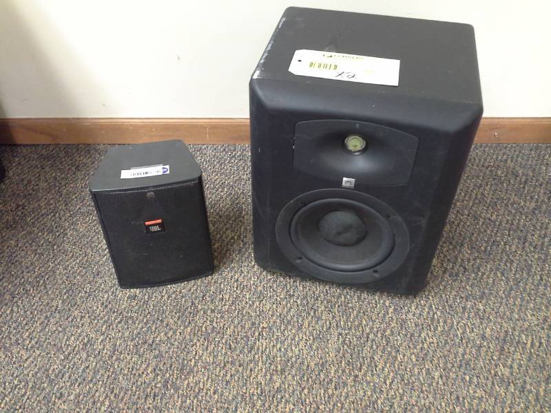 lot 188 image: Lot of (2) JBL Professional Linear Spatial Reference Bi-Amplified Monitor LSR6328P, Control 25