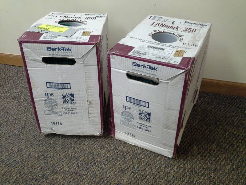 lot 192 image: Lot of (2) Bertek LANmark-350 TekLok Cat5ECMPUTPGNTP Box
