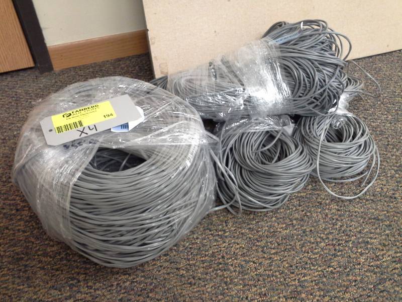 lot 194 image: Lot of (4) Cat5e Cable Bundles