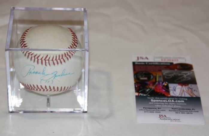 Frank Robinson Baseball Auto JSA COA