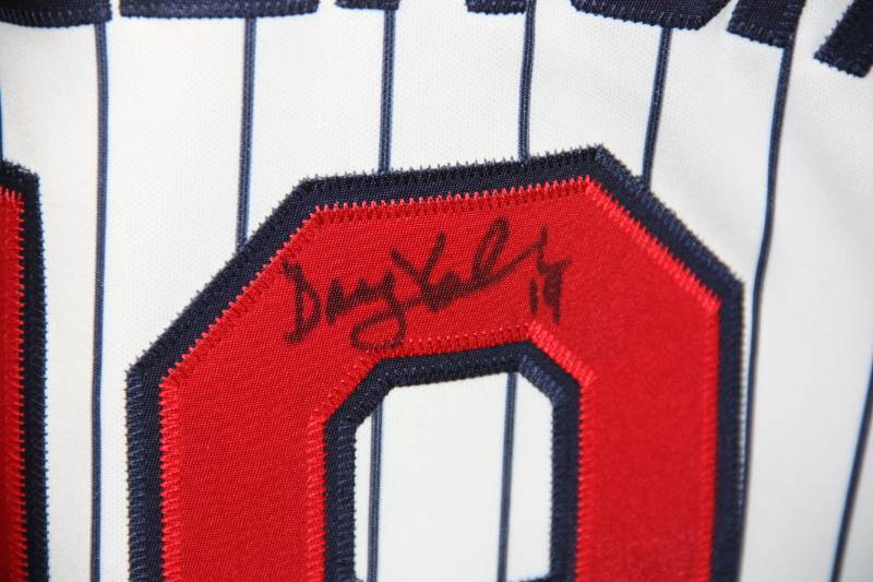 Minnesota Twins Danny Valencia Jersey Auto