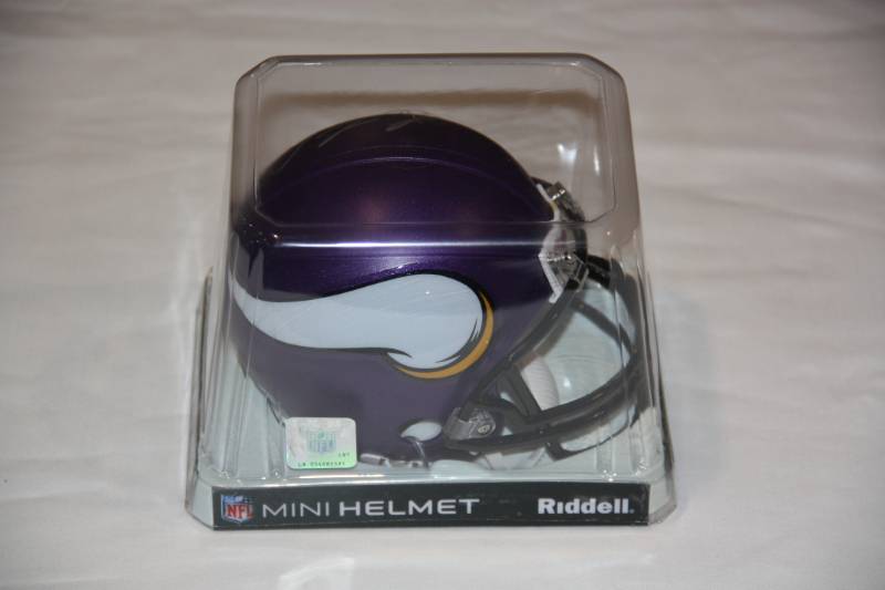 Sharrif Floyd Minnesota Vikings Riddell Mini Helmet Auto Pals COA