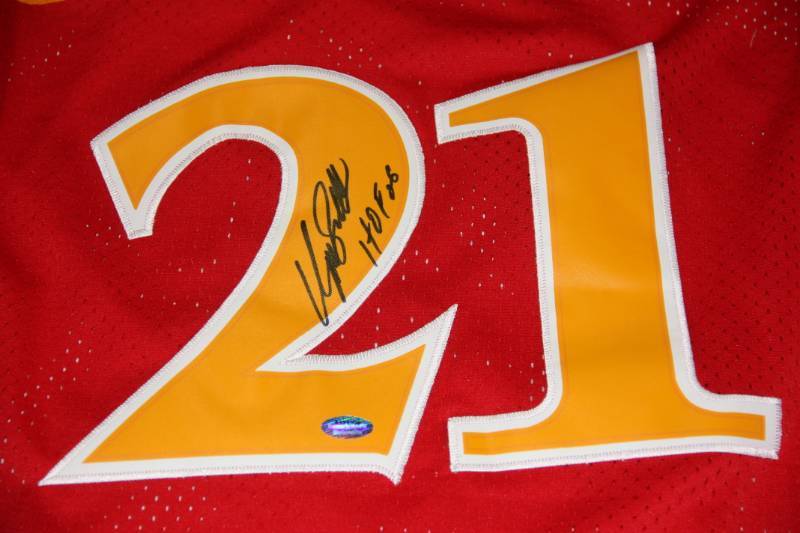 Atlanta Hawks Dominique Wilkins Sewn Jersey Auto Schwartz COA